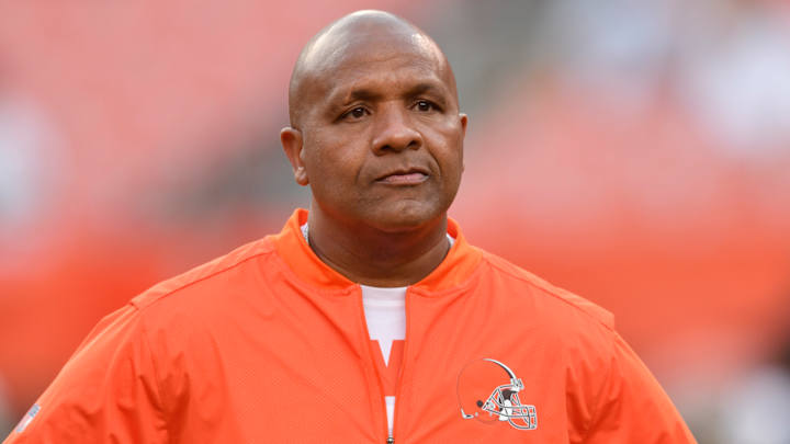 Hue Jackson Prefers to Have Browns Not Protest