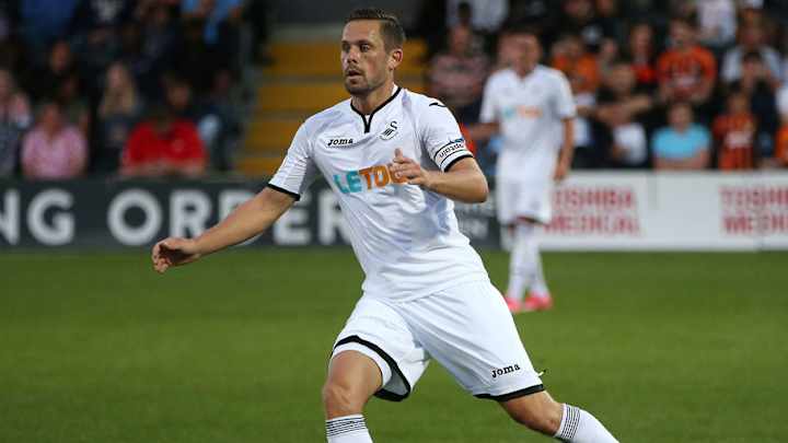Swansea, Iceland Star Gylfi Sigurdsson Set for Medical Before £45M Everton Move