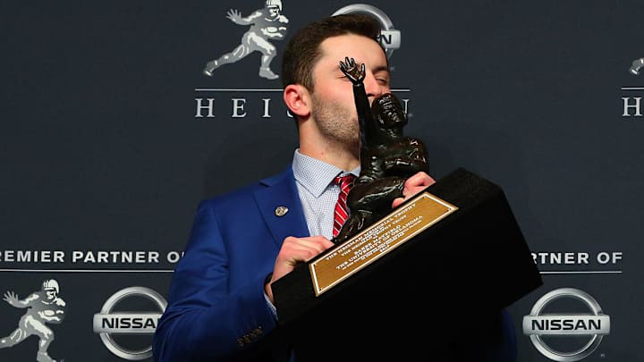 Oklahoma's Baker Mayfield Makes Unexpected Late Arrival to Rose Bowl Media Day