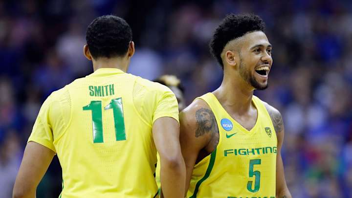 Tyler Dorsey lifts Oregon in thriller over Michigan to advance to Elite Eight