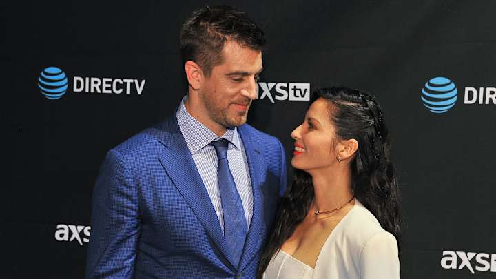 Olivia Munn praises Aaron Rodgers after Packers' loss amid off-field 'adversity'