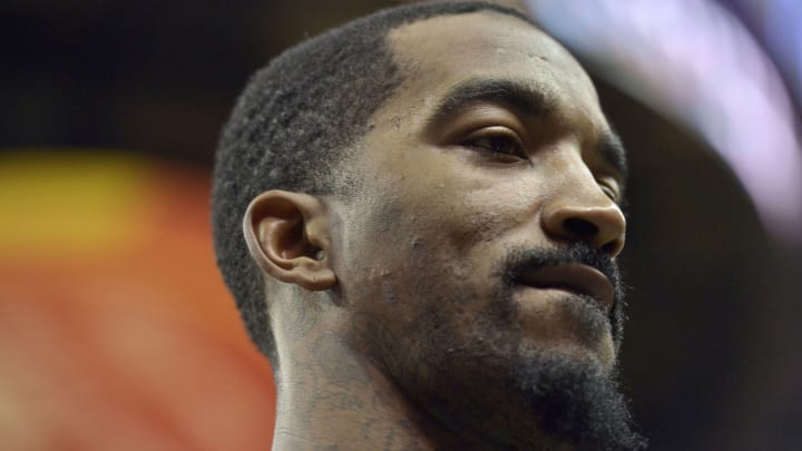 J.R. Smith tweets support for Charles Oakley, promotes 'I'm With Oakley' t-shirt