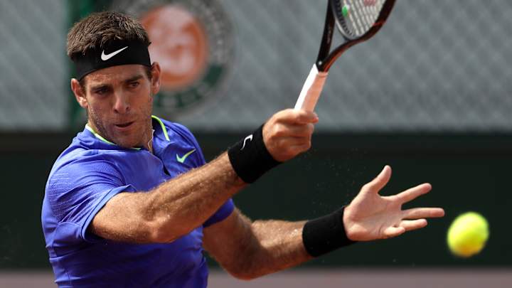 At French Open, del Potro gets lost off court, wins on it