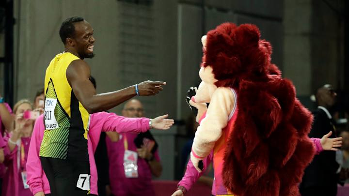 Van Niekerk starts at worlds in qualifying for 400 meters Van Niekerk starts at worlds in qualifying for 400 meters