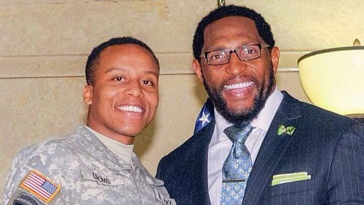 Veteran Resigns as Ravens’ Anthem Singer Over ‘Fans Who Attack Players for Protesting’ Veteran Resigns as Ravens’ Anthem Singer Over ‘Fans Who Attack Players for Protesting’