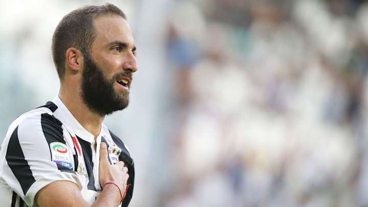 Ex-Italy Star Claims He'd Rather Have a Fat Higuaín Who Scores Than Michelangelo's David Who Doesn't