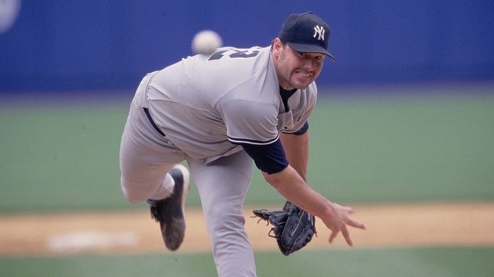 2021: Barry Bonds and Roger Clemens cross the line