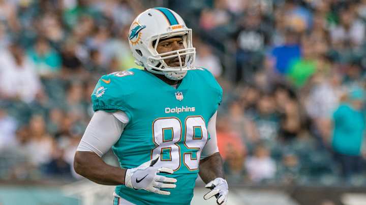 Three Dolphins Kneel During Anthem at London Game