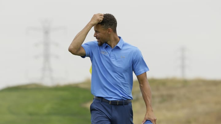 Curry headed for missed cut, still impresses golf's best