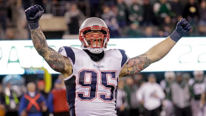 Eagles sign DE Chris Long to two-year contract Eagles sign DE Chris Long to two-year contract