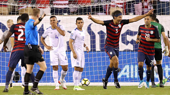 Watch: Defenders Gonzalez, Lichaj lead USA over El Salvador in Gold Cup quarters