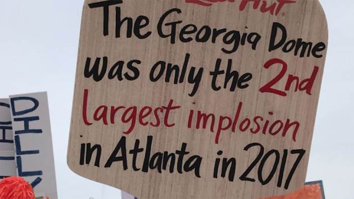 Best College GameDay Signs From Week 13: Auburn vs. Alabama Best College GameDay Signs From Week 13: Auburn vs. Alabama