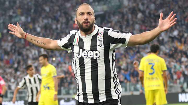 Gonzalo Higuain Names His Choice in GOAT Debate & Addresses 'Bottler' Criticisms