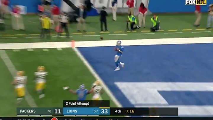 Watch: Golden Tate Throws a Two-Point Conversion to Matthew Stafford
