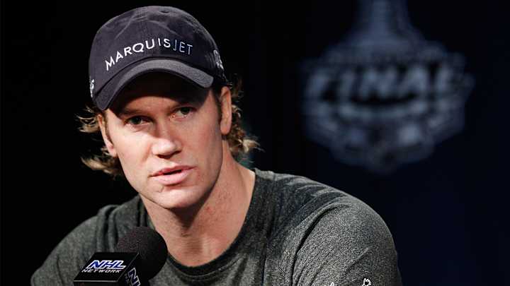 Panthers add former NHL MVP Chris Pronger to front office