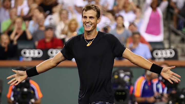Vasek Pospisil shocks World No. 1 Andy Murray at Indian Wells