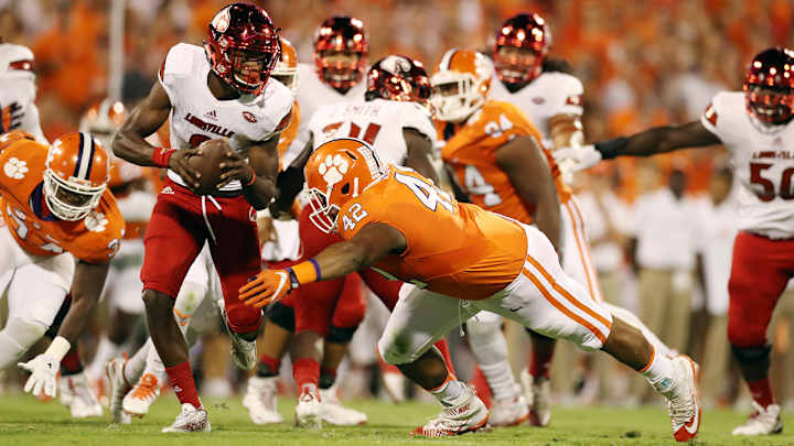 Week 3 Picks: Who Will Prevail in Clemson vs. Louisville and Texas vs. USC?