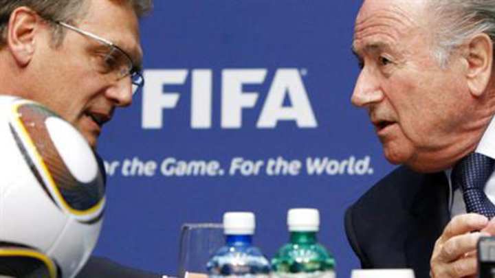 FIFA sends 1,300-page corruption probe to Swiss prosecutors
