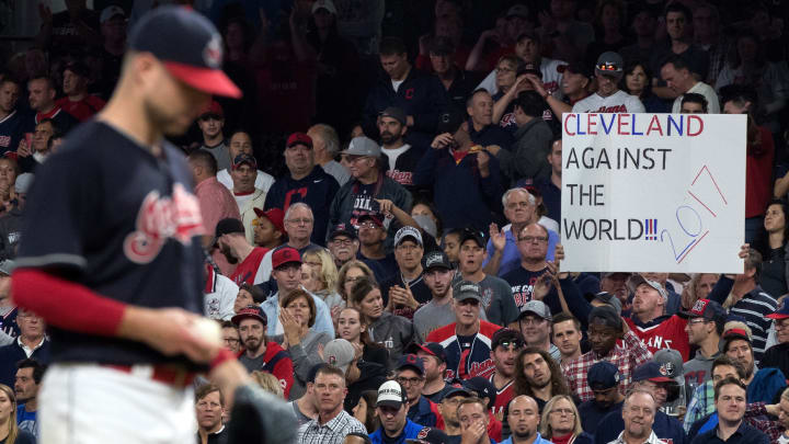 Indians Win AL-Record 21st Straight Game