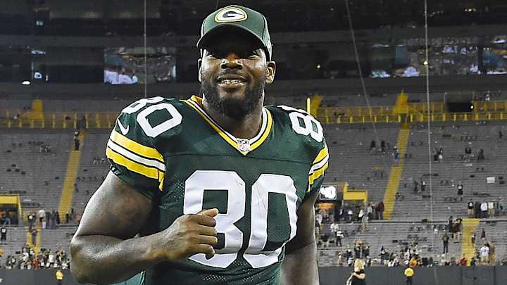 Martellus Bennett Made a Song With Snoop Dogg and It’s Kinda Hot