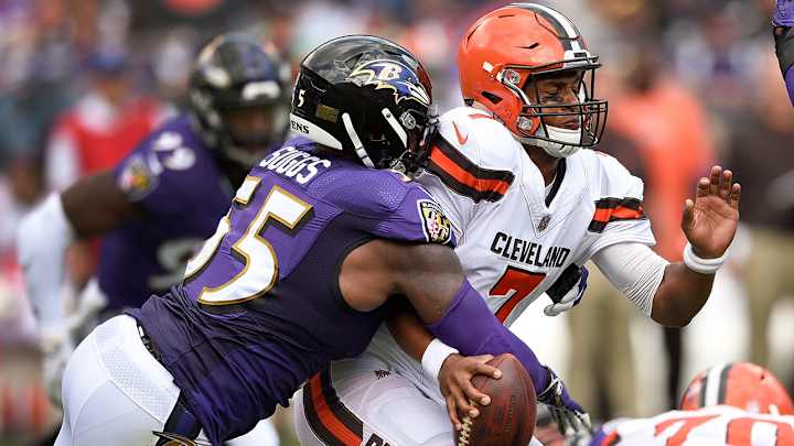 DeShone Kizer Exits Game Due to Migraine, Kevin Hogan Stars At Quarterback