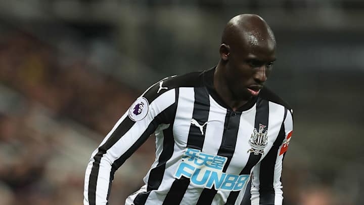 Fans Brand Mohamed Diame 'Worst Ever Newcastle Player' After Nightmare Everton Showing