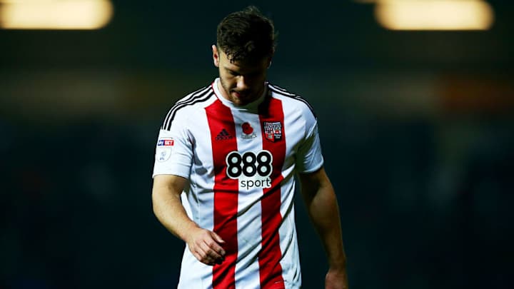 Striker Scott Hogan Finally Leaves Brentford Following Month Long Transfer Saga