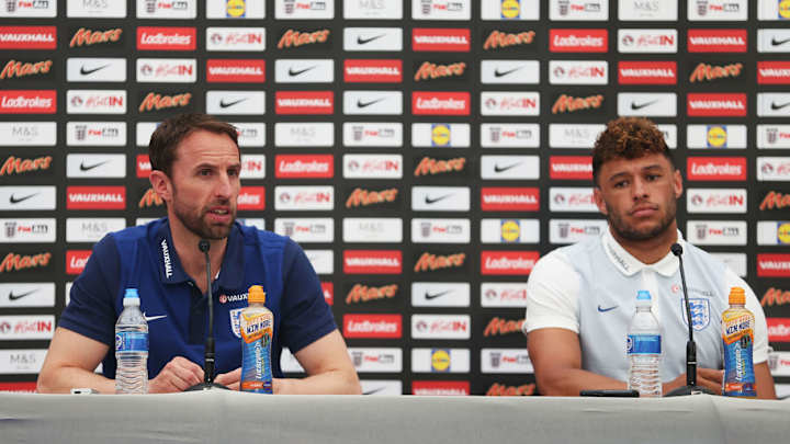 England Boss Gareth Southgate Persuaded Alex Oxlade-Chamberlain to Reject Chelsea and Join Liverpool