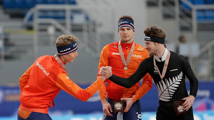 Kramer wins 8th 5000m world speedskating title
