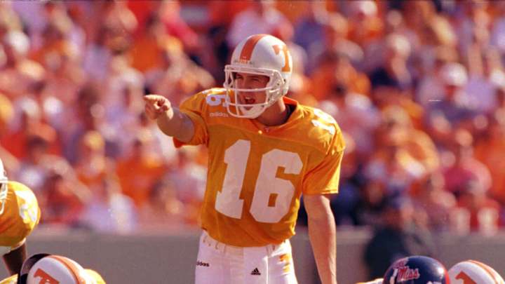Manning, Spurrier highlight College Football Hall of Fame inductees