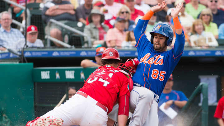 Watch: Mets infielder catches flying bat headed for dugout, saves entire team