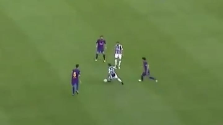 VIDEO: Juventus Star Paulo Dybala Humiliates Sergio Busquets With Filthy Nutmeg