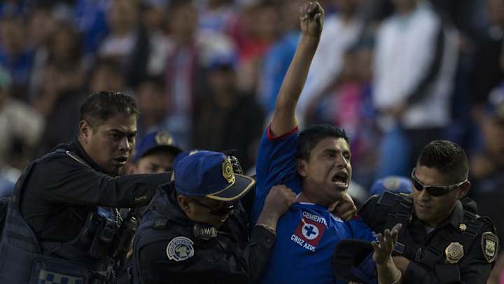 DESASTRES | 7 momentos que más han enojado a los aficionados de Cruz Azul