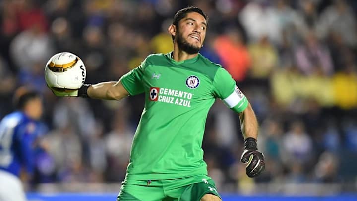 Cruz Azul aprieta para retener a Corona