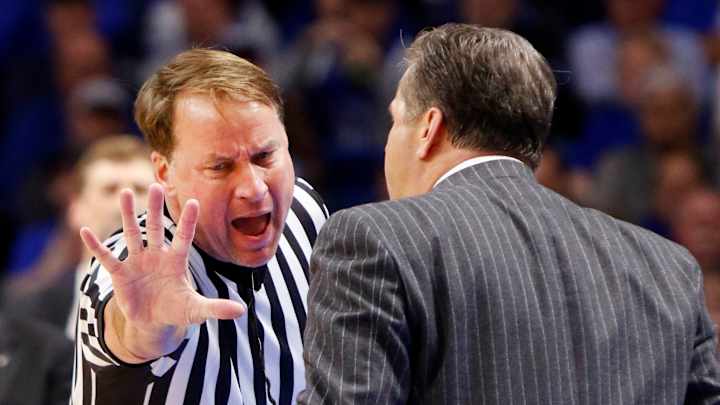 Report: Elite Eight ref gets death threats from Kentucky fans