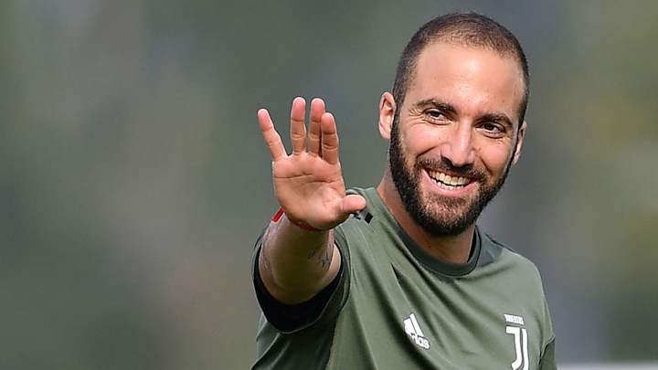 Las redes sociales estallaron tras el tatuaje de Higuaín con la frase del "Ché" Guevara Las redes sociales estallaron tras el tatuaje de Higuaín con la frase del "Ché" Guevara