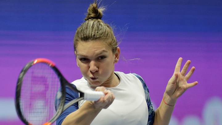 Top-seeded Halep beats Konjuh in St. Petersburg