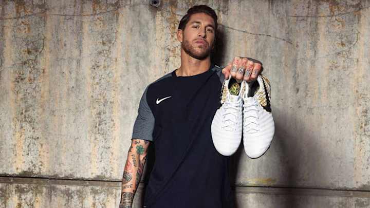 FOTOS | Sergio Ramos presenta sus nuevas armas para el Clásico