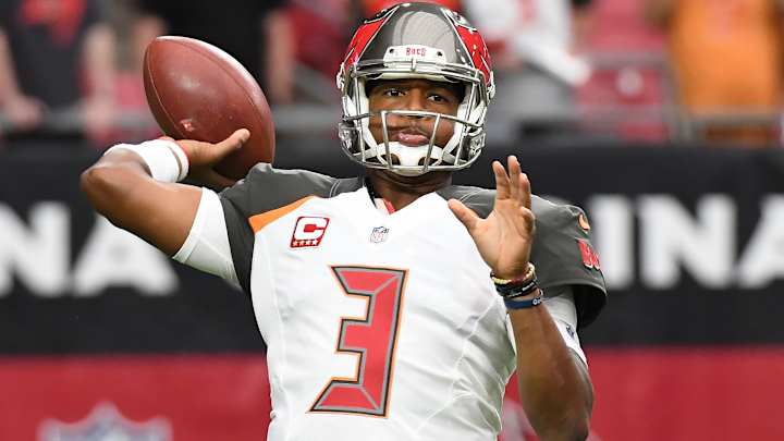Report: Jameis Winston Suffered AC Joint Sprain, Might Be Able to Play Through It