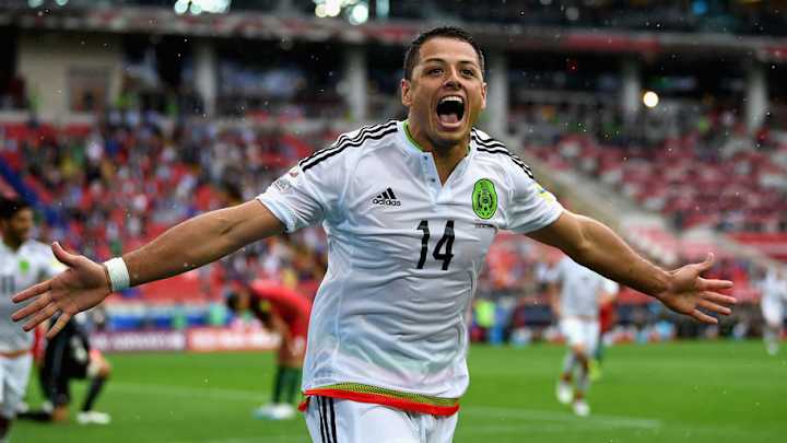 Slaven Bilic: Chicharito Laid Foundations for West Ham Move 2 Years Ago Slaven Bilic: Chicharito Laid Foundations for West Ham Move 2 Years Ago