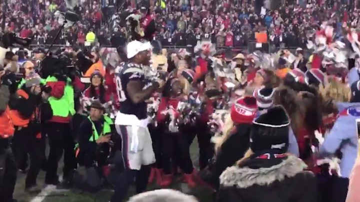 Martellus Bennett danced with the Patriots cheerleaders after Sunday’s win