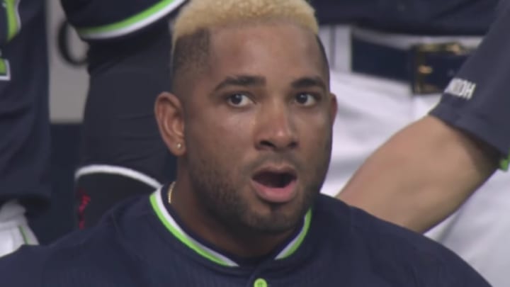 Watch: Wladimir Balentien throws punch during Japanese benches-clearing brawl