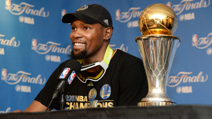 Report: Kevin Durant to re-sign with Warriors after declining player option Report: Kevin Durant to re-sign with Warriors after declining player option