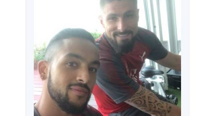 Theo Walcott Gets Rinsed Following Regrettable Tweet Theo Walcott Gets Rinsed Following Regrettable Tweet