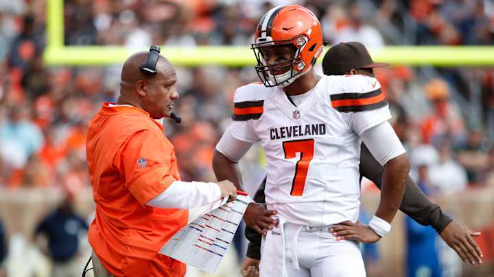 Browns Bench DeShone Kizer, Kevin Hogan Enters At QB