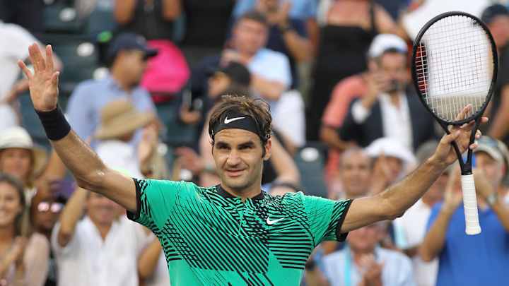 (Less) quiet, please? Federer doesn't mind some crowd noise