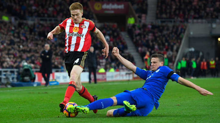 Duncan Watmore Edges Closer to Sunderland Return After Long-Term Injury
