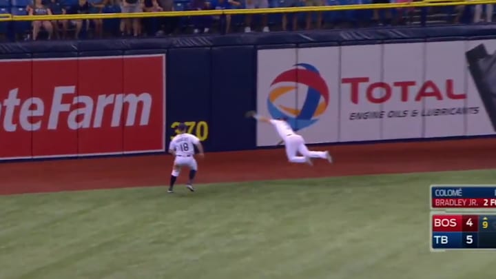 Watch: Kevin Kiermaier Comes Up With Timely Diving Catch