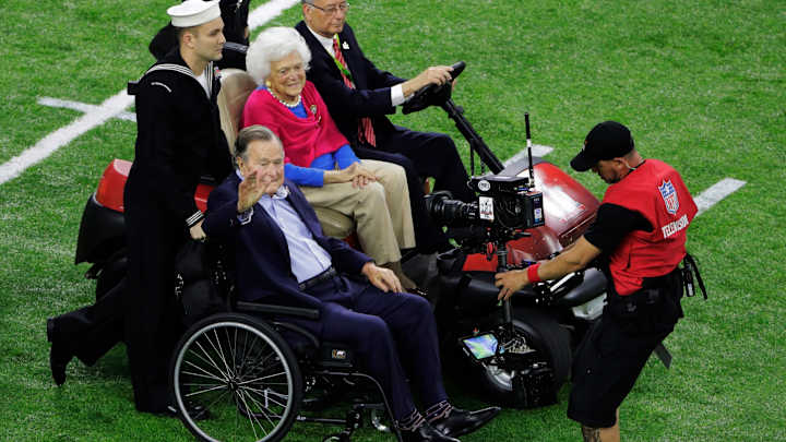 People on Twitter went wild for former president George H.W. Bush at the Super Bowl