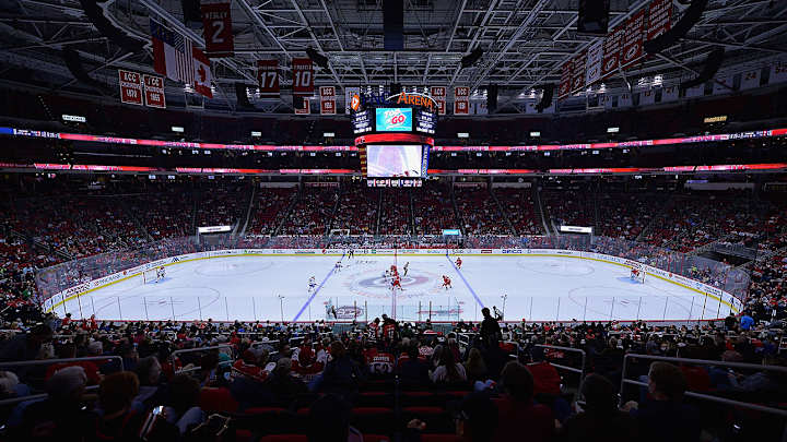 Hurricanes: Owner Peter Karmanos considers offer to sell team